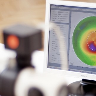 Blick auf Monitor mit Sehanalyseergebnisse