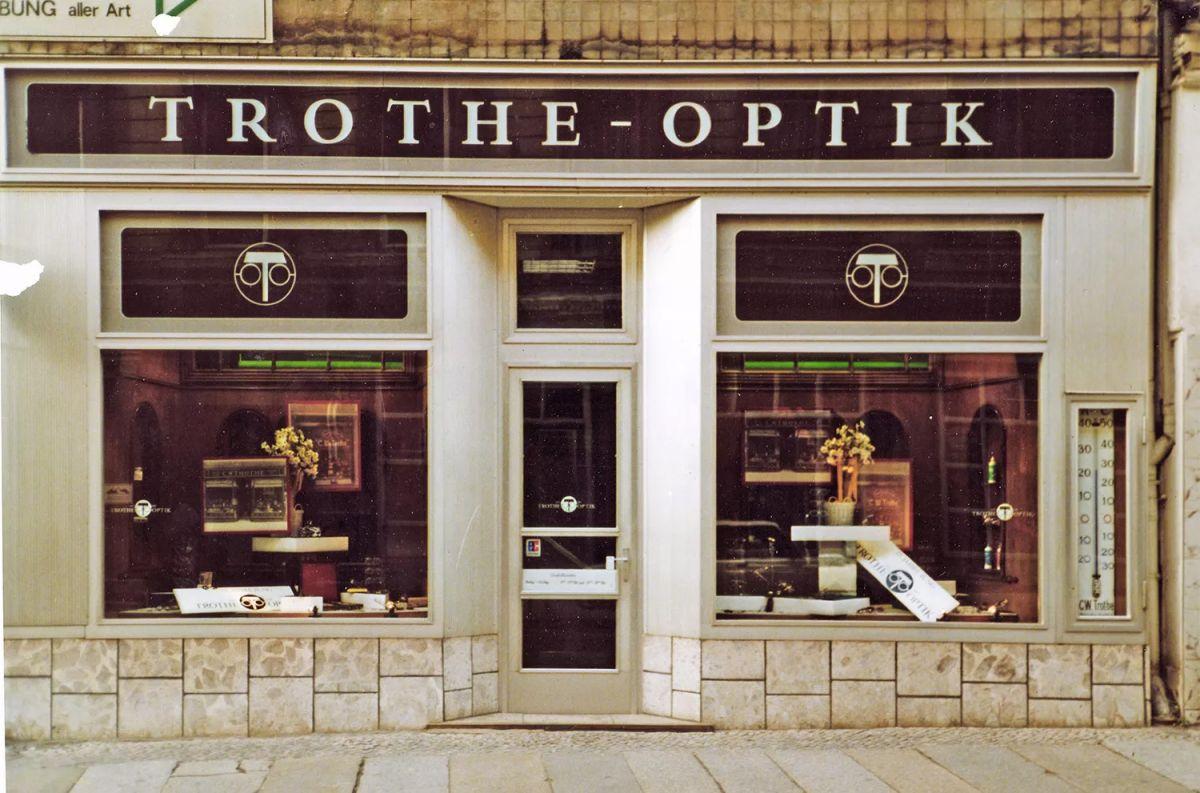 Außenansicht Trothe Optik Geschäft von 1992