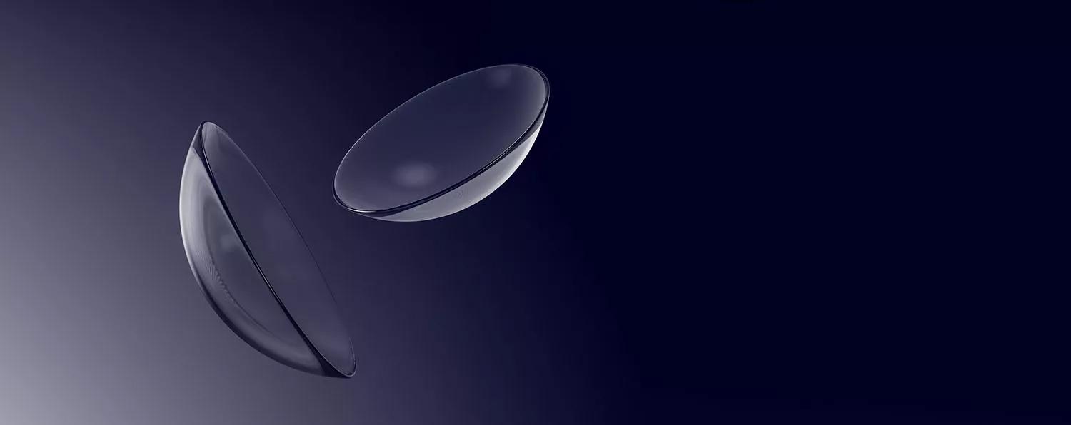 kl_blau 2 Kontaktlinsen vor blauem Hintergrund